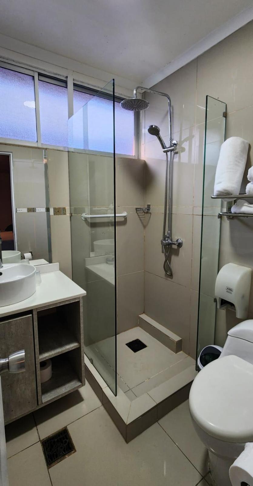 Hotel Real Linares Esterno foto